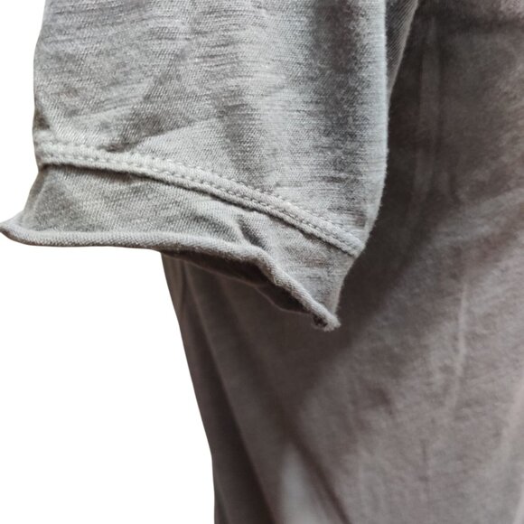 Left of Center XS Gray V-Neck Tee USA Made Anthropologie Pocket Capsule Wardrobe - Picture 9 of 14